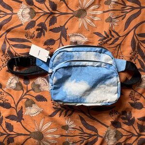 BAGGU Cloud Fanny Pack NWT
